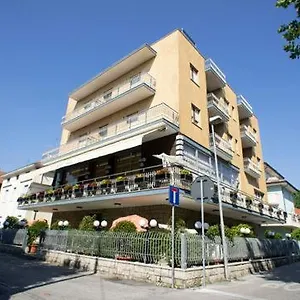  Hotel Luca